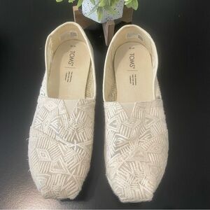 TOMS Women’s  Alpargata Shoes; Slip on Shoe; Natural Geo Lace Cream Color; Sz 10